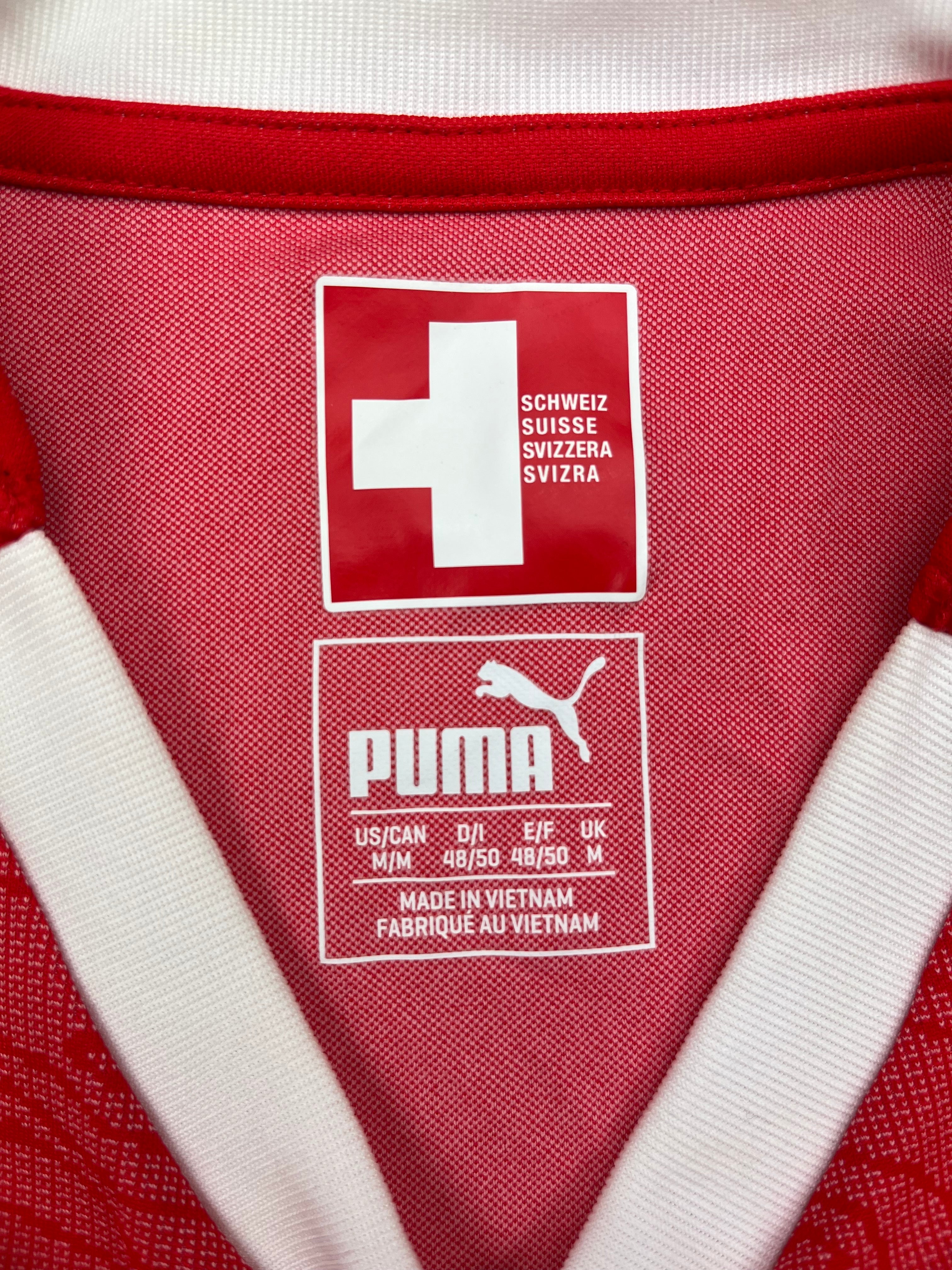 2018/20 Switzerland Home Shirt (XL) 9/10