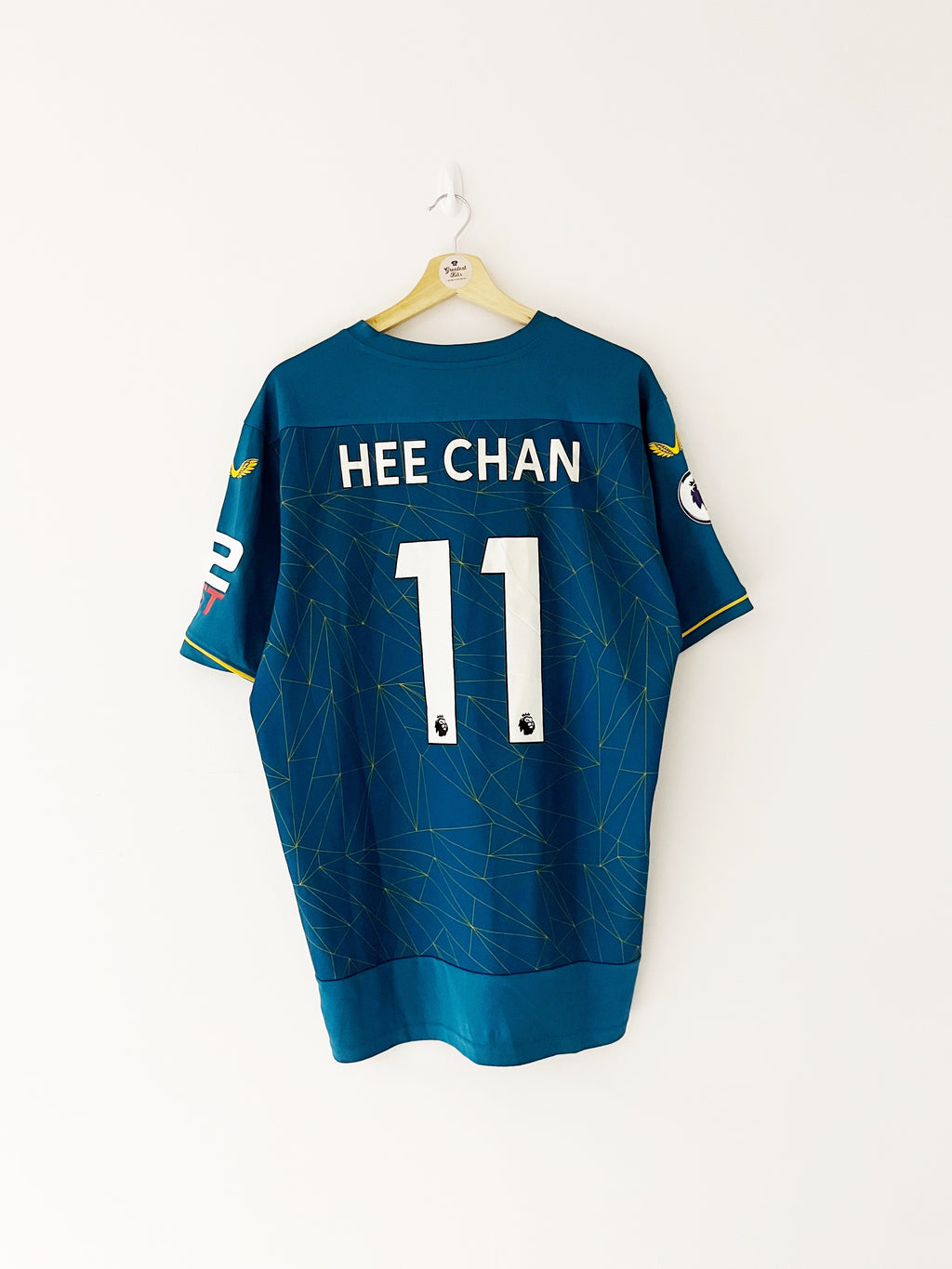 2022/23 Wolves Away Shirt Hee Chan #11 (XL) 9/10