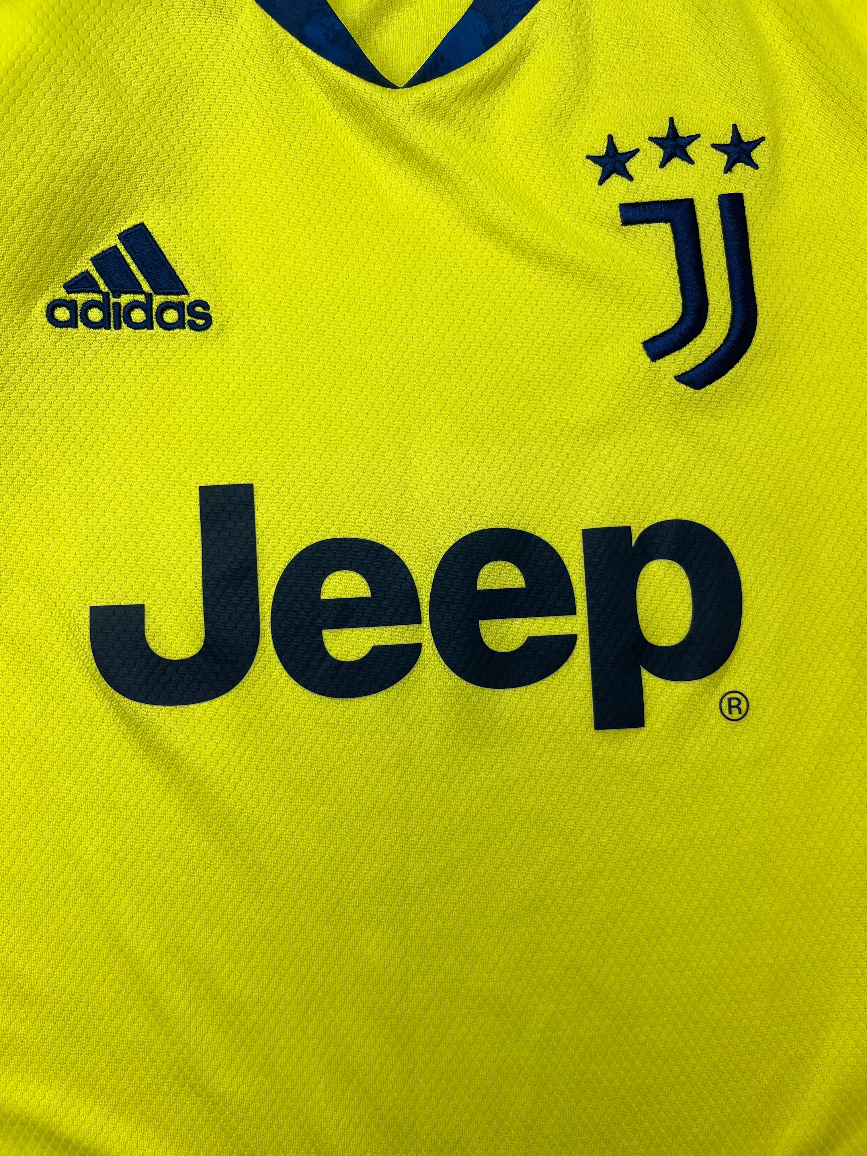 2020/21 Juventus GK S/S Shirt (S) 9/10