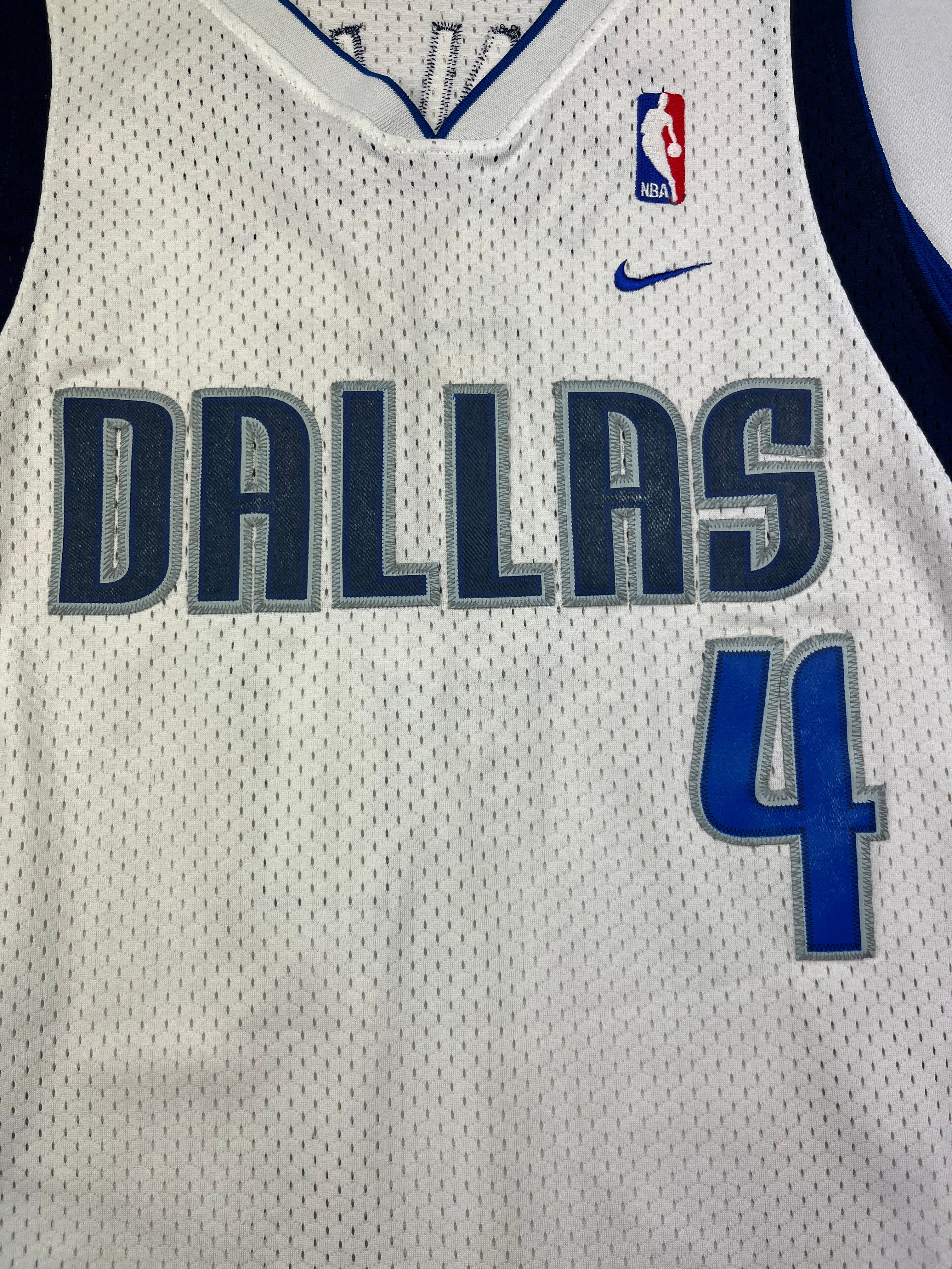 2001-04 Dallas Mavericks Nike Home Jersey Finley #4 (XXL) 9/10