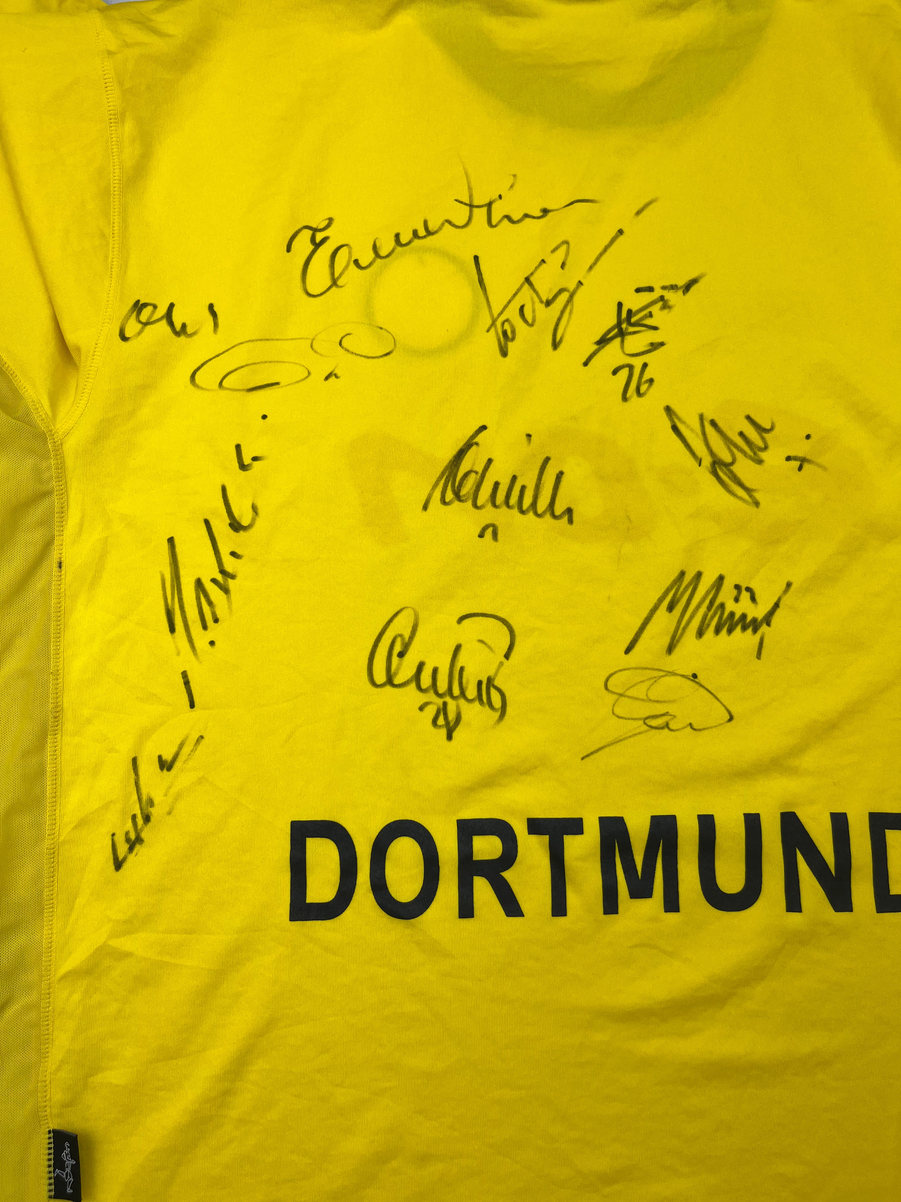 2003/04 Borussia Dortmund ‘Squad Signed’ Home Shirt (XL) 9/10