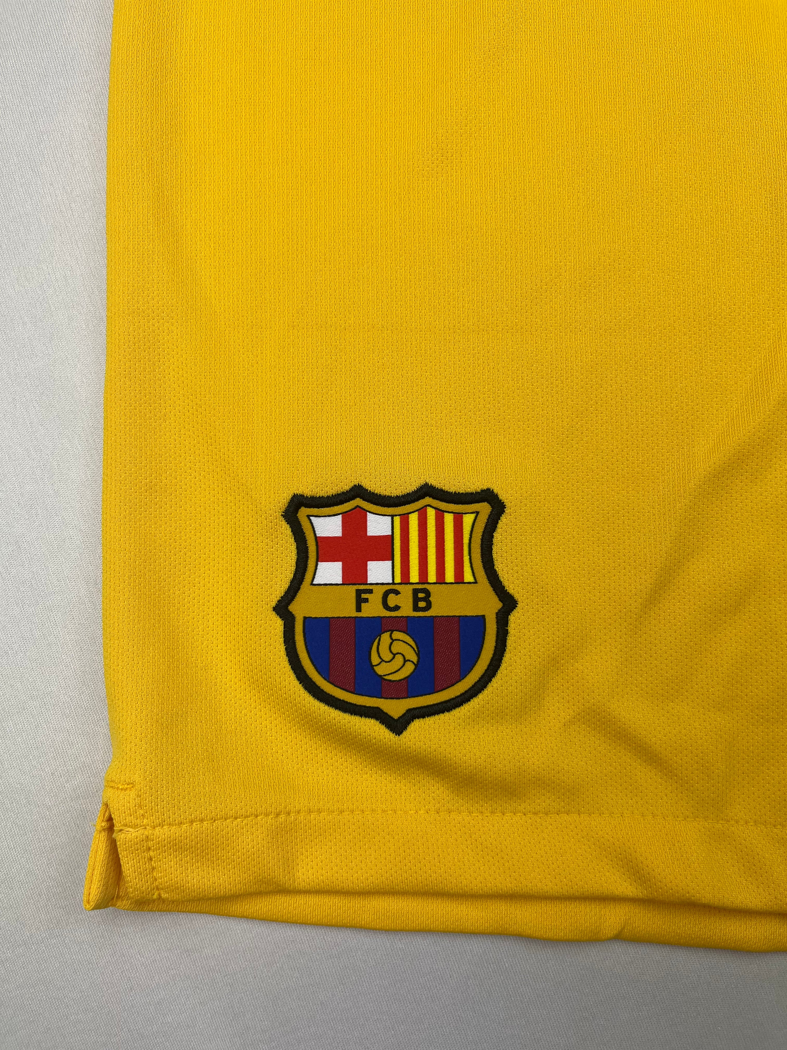 2019/20 Barcelona Away Shorts (M) BNWT