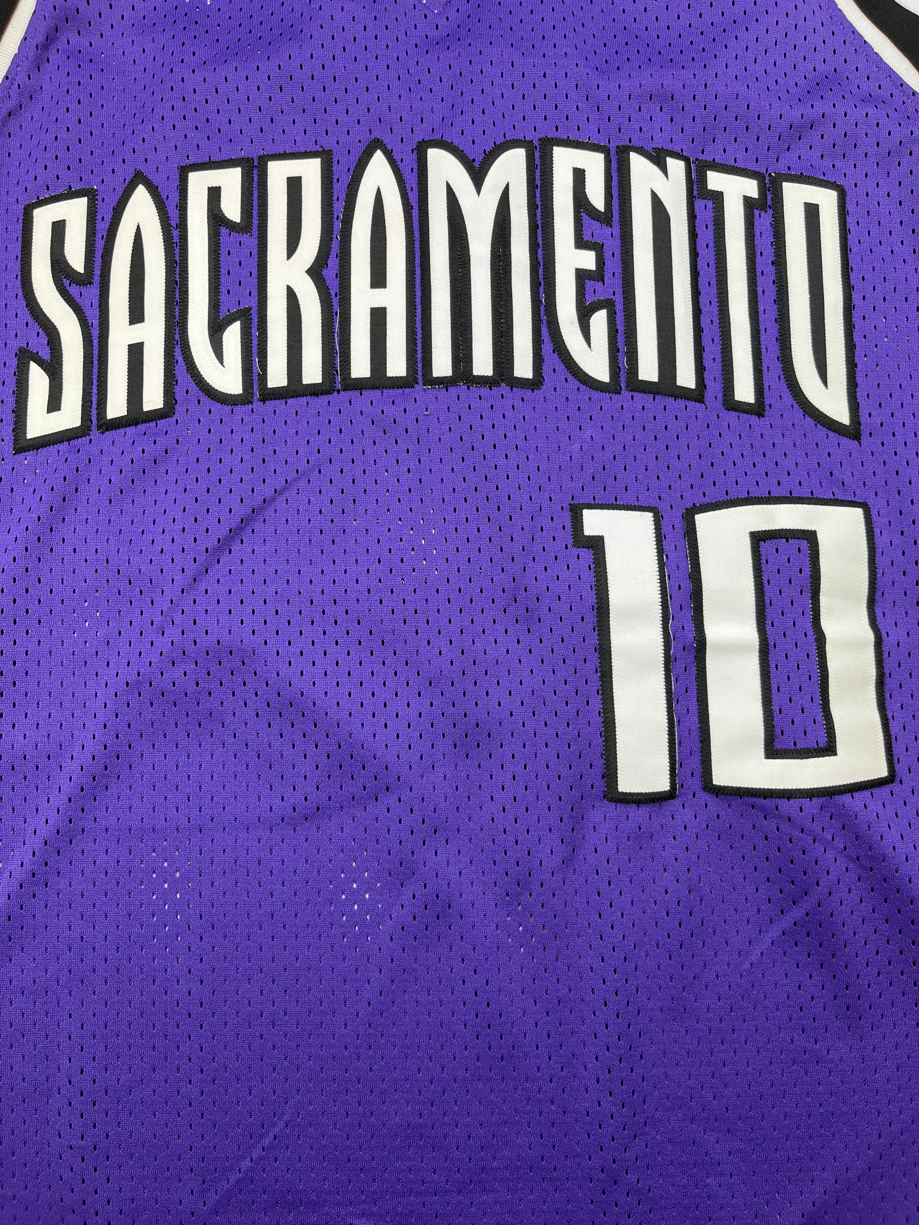 2002-06 Sacramento Kings Reebok Road Jersey Bibby #10 (XL) 9/10