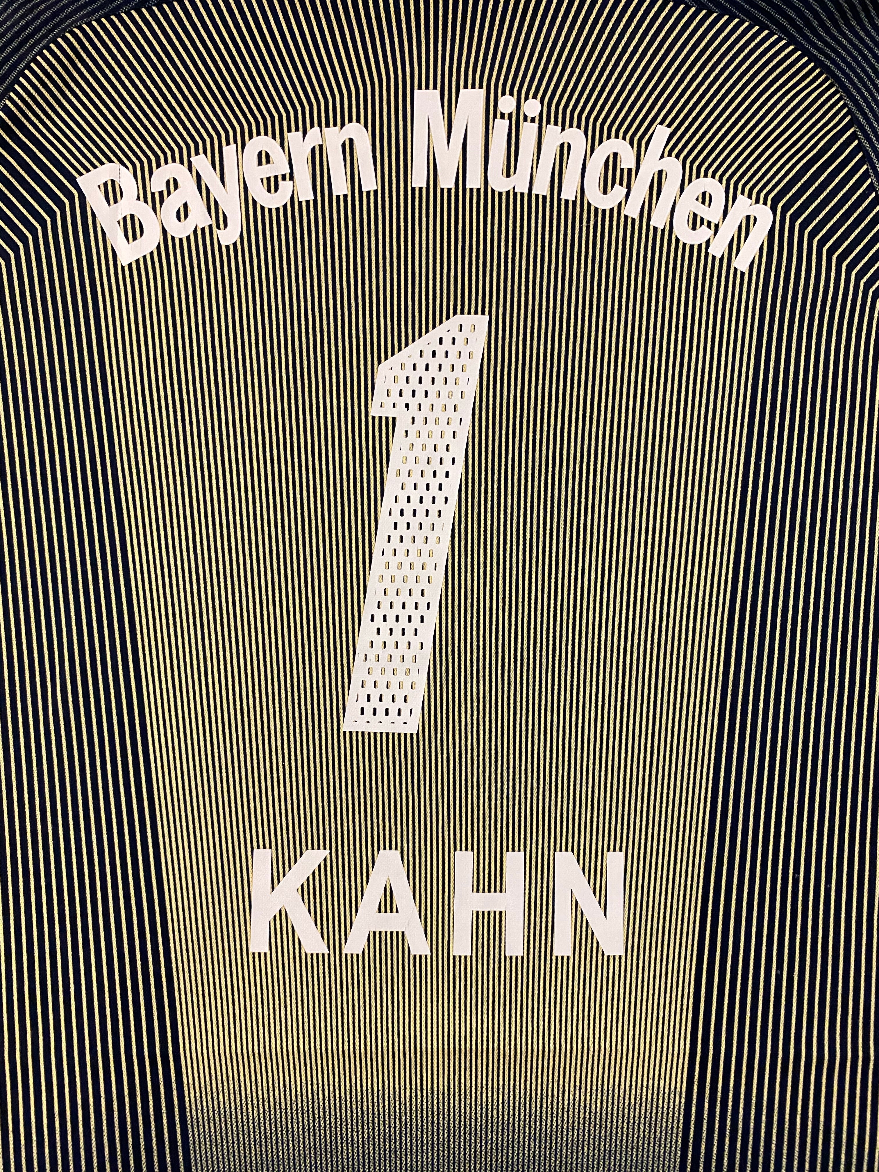 2003/04 Bayern Munich GK Shirt Kahn #1 (S) 9/10