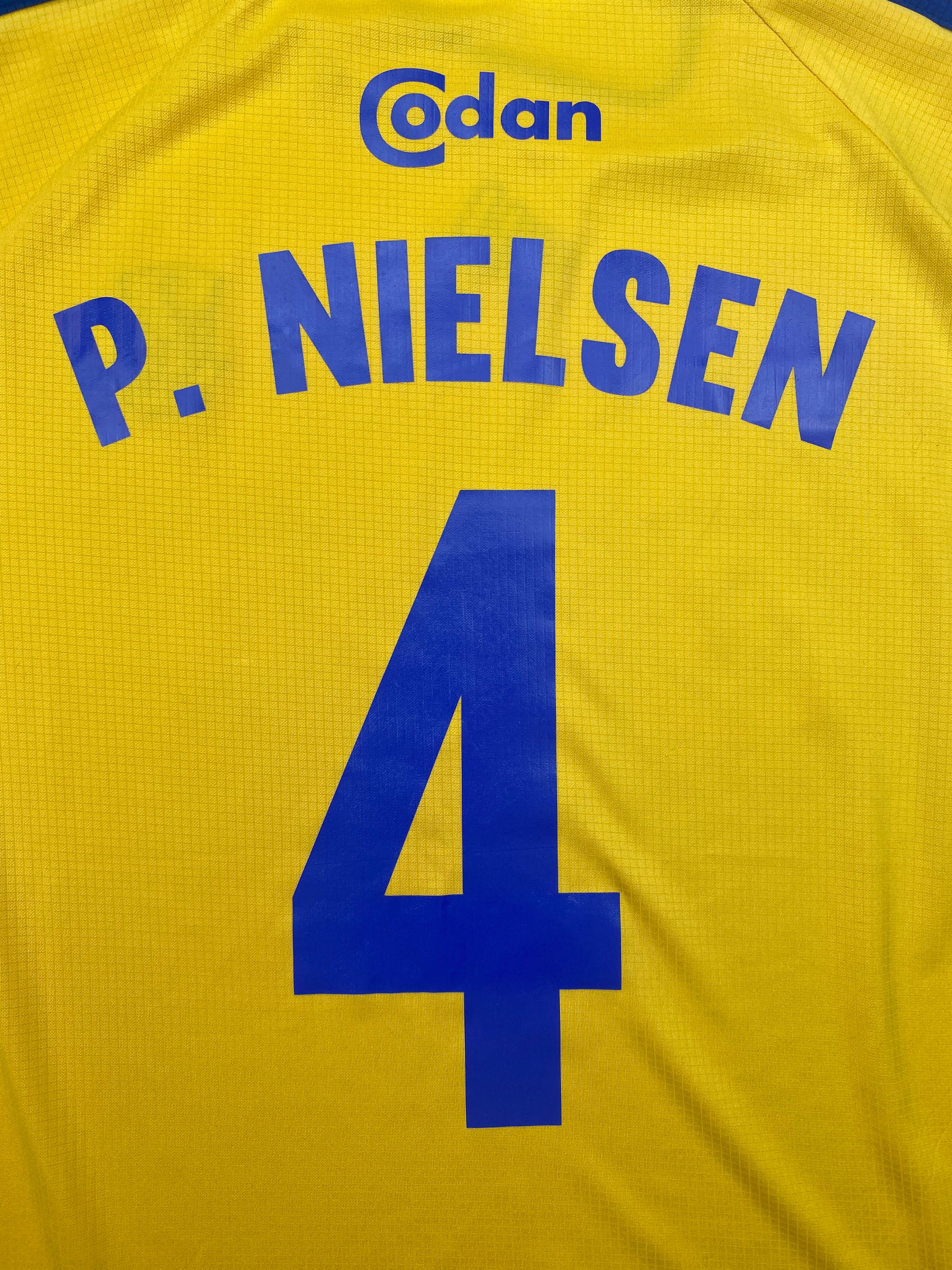 2005/06 Brondby Home Shirt P. Nielsen #4 (L) 9/10