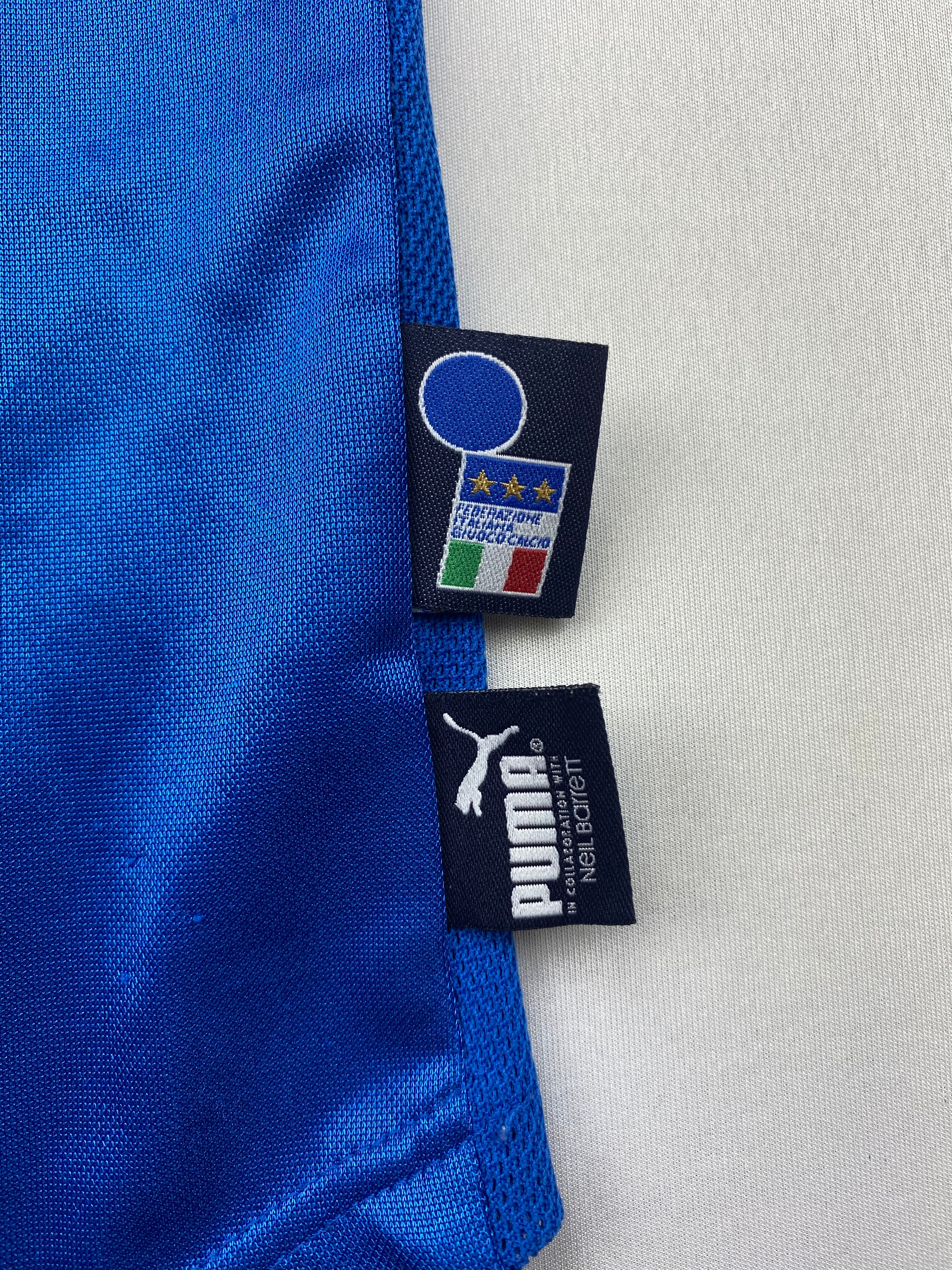 2004/06 Italy Home Shirt (XL) 7.5/10